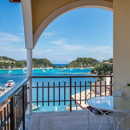 Agaloula Centrally Located Apartments, Lakka Екстер'єр фото