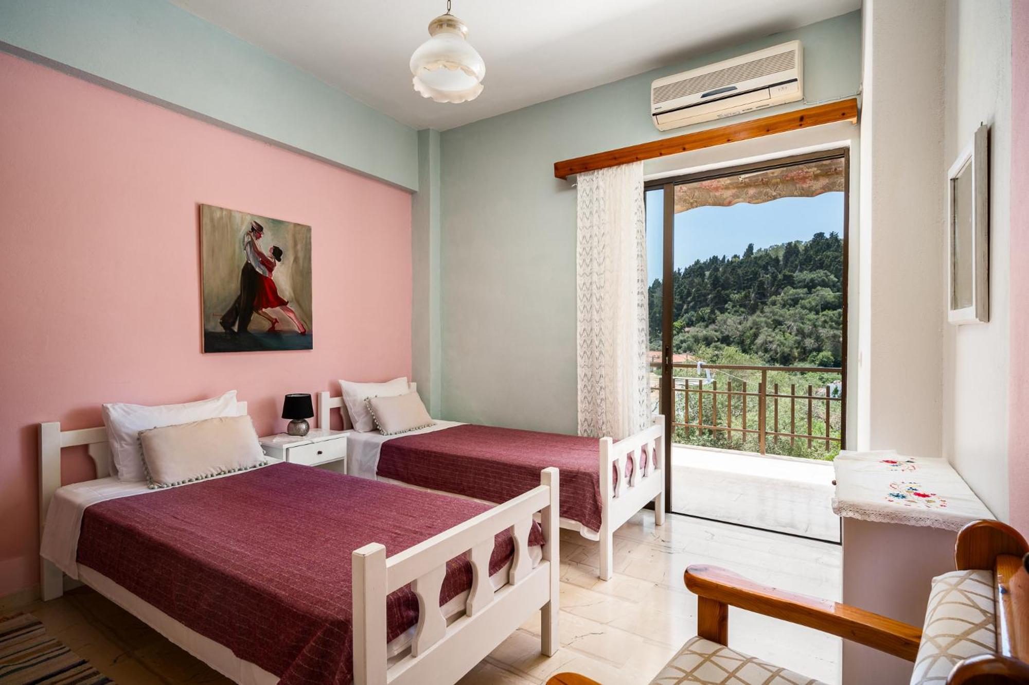 Agaloula Centrally Located Apartments, Lakka Екстер'єр фото