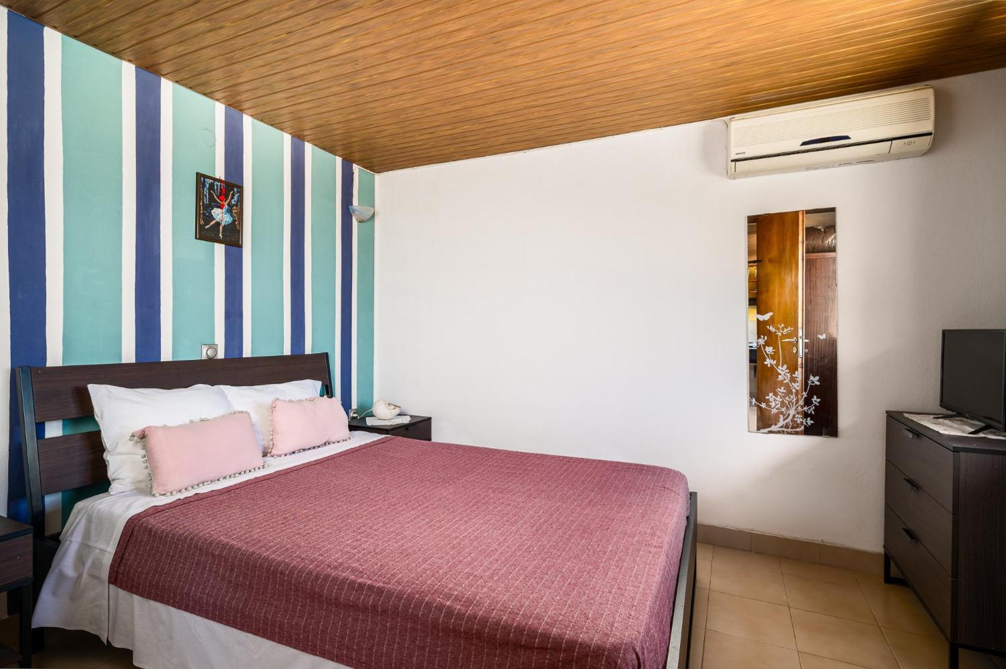 Agaloula Centrally Located Apartments, Lakka Екстер'єр фото