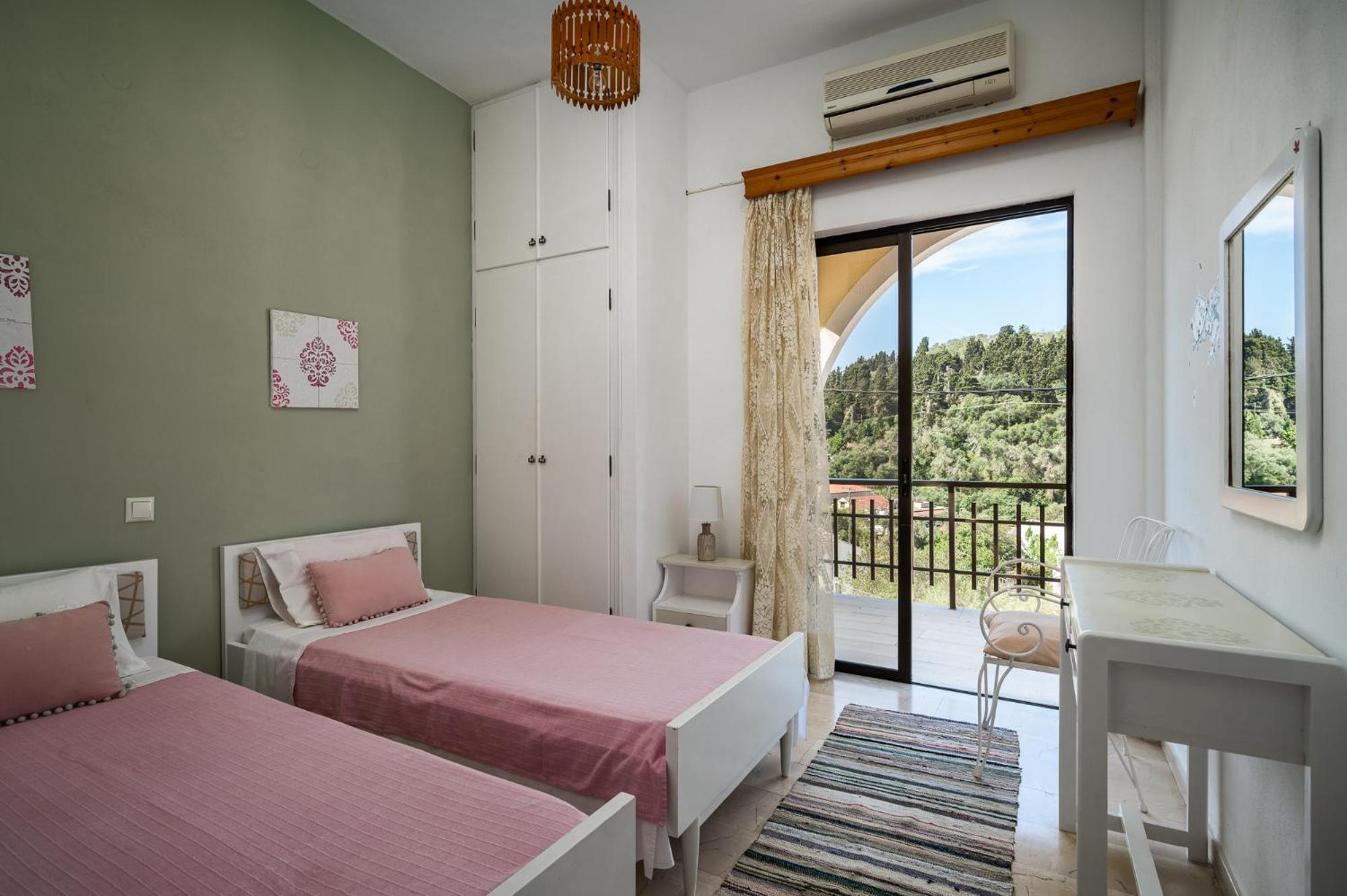 Agaloula Centrally Located Apartments, Lakka Екстер'єр фото